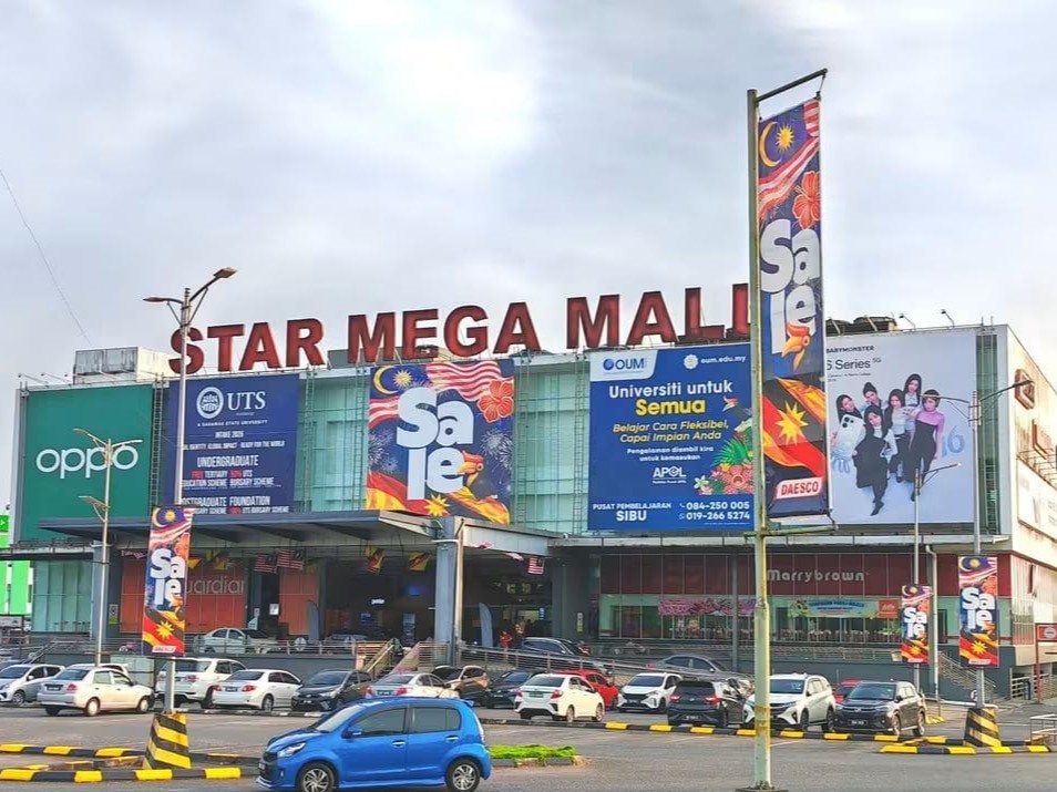 Star Mega Mall beside Starlink Hotel Sibu